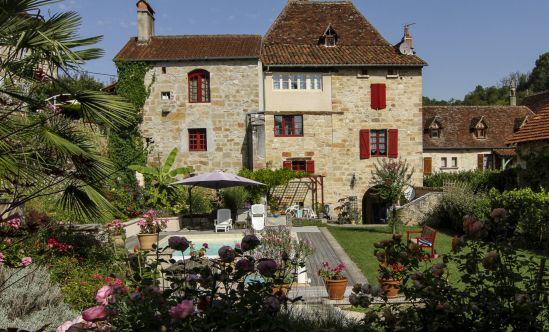 Beautiful house of character in the heart of a beautiful Lotois village near FIGEAC 
